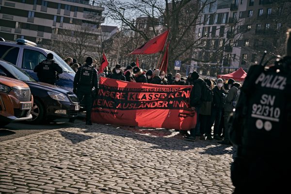 FASCHIST_INNEN BLOCKIEREN: Gemeinsam gegen die Naziaufmärsche in Dresden!
