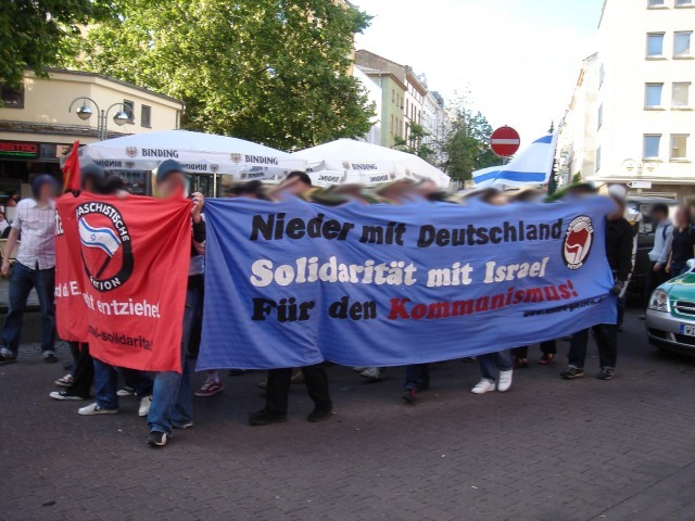 Anti-German_communist_protesters_in_Frankfurt_in_2006