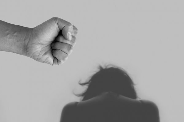 Corona-Gefahr und Zunahme häuslicher Gewalt – wie bekämpfen wir sie?